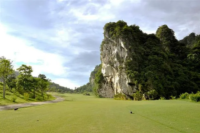 Phoenix Golf Resort