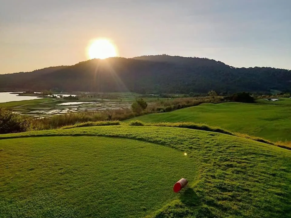 旱季大叻The Dalat at 1200高尔夫球场