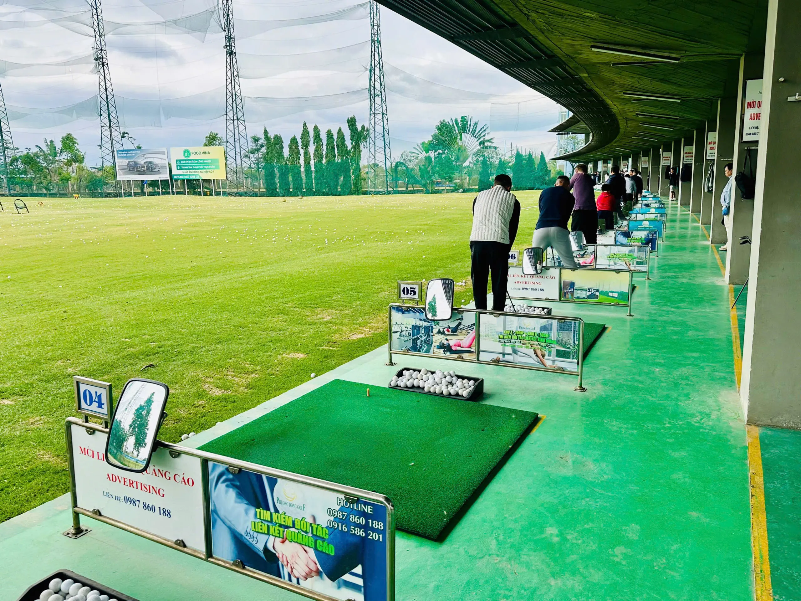 Top Hanoi Golf Driving Ranges 2026: Addresses, Ticket Prices & Tips