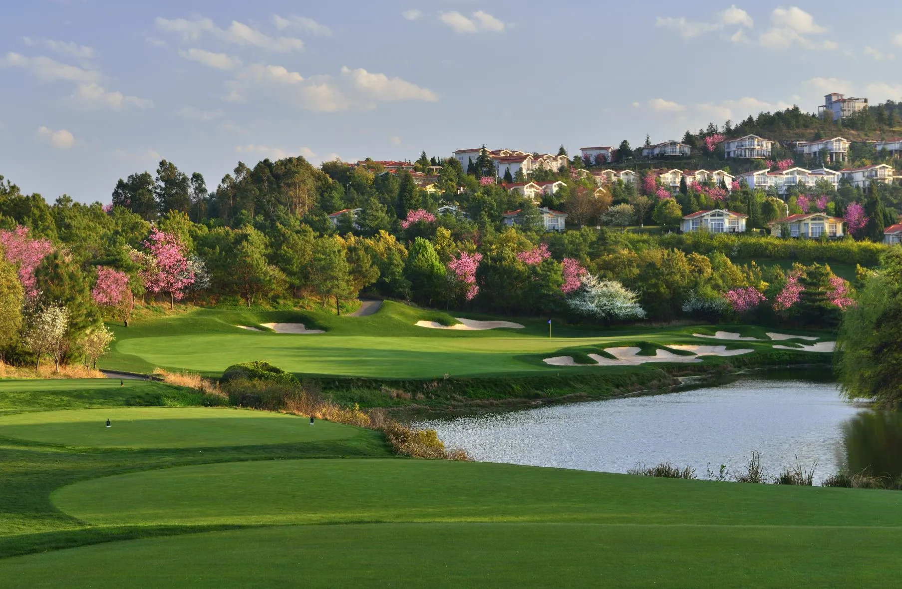 Overview of the Mountain Course in Kunming